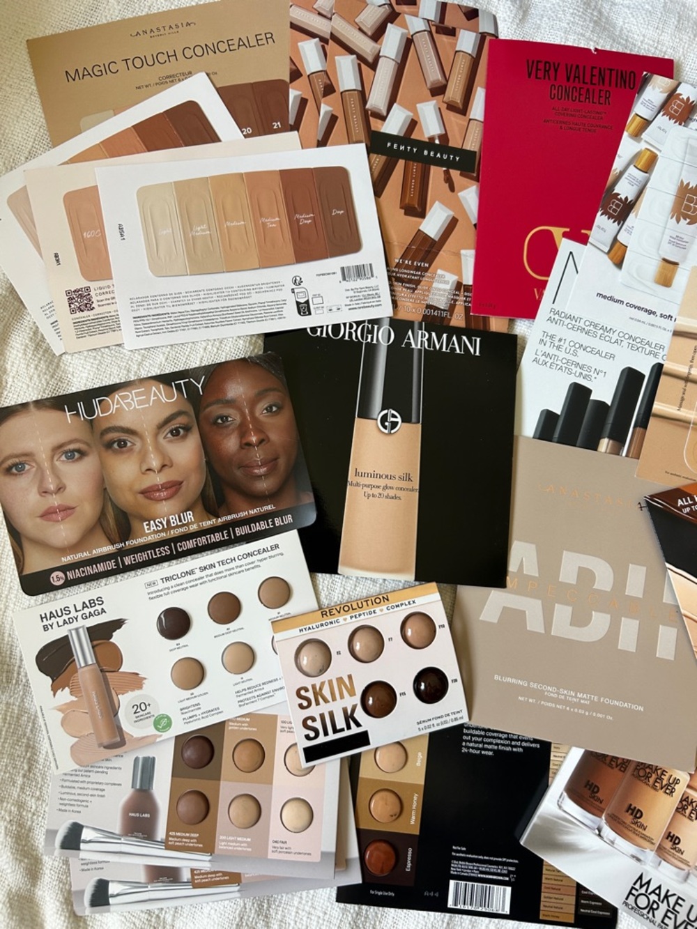 Lot of 28 Foundation/Concealer Samples